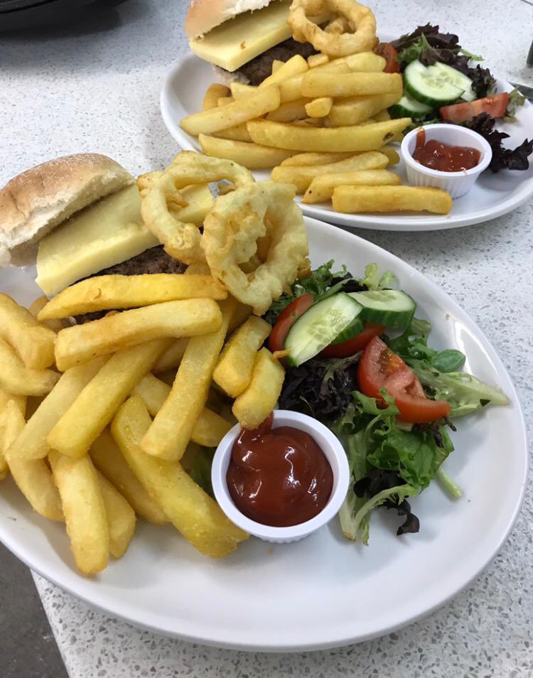 tafcsocial's tweet photo. TODAY | Looking forward to seeing you all for our long-awaited opening.
Large HD Sports Screen 📺
Bar is open 1300-2000 🍺
Food is being served from 1500 🍔
#lovesunday #backopen #footballisgreat #porkscratchings #inthetrade https://t.co/M5mQfMmeZh