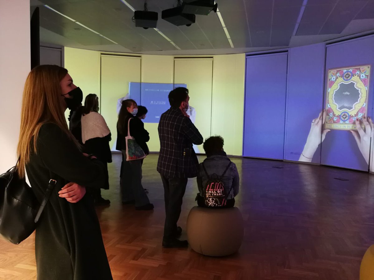 Tanti visitatori anche oggi a Varese  alla mostra Dummy Photobook per Insight Foto Festival, 137 libri d’artista realizzati con <a href="/PanaroNet/">Luca Panaro</a> a Chippendale Studio.

Fino al 30 maggio 
IAT Camera di Commercio
Piazza Montegrappa 5, Varese 
insightfotofest.it