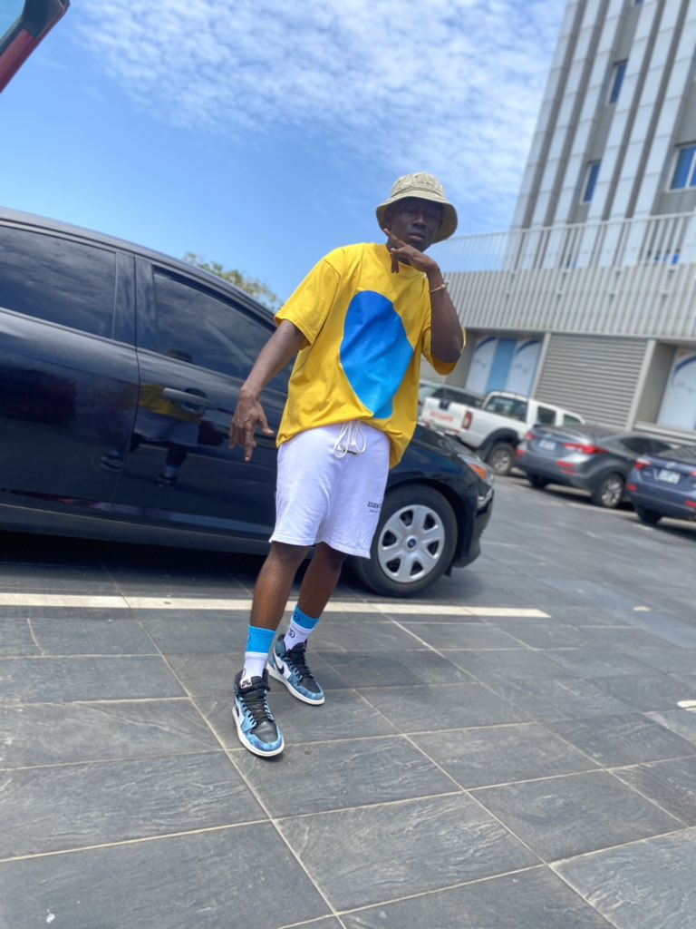 DatzGh's tweet photo. Datz #BREM ft @_Lyricaljoe x @Obibiniboafo prodby @basstrvpz 
BOOMPLAY
https://t.co/onMmmSXgFY

DATZ BREM ON ITUNES
https://t.co/Y3i7KMlmJV

BREM ON AUDIOMACK 
https://t.co/PycQETw8fo https://t.co/wRYQ045ds4