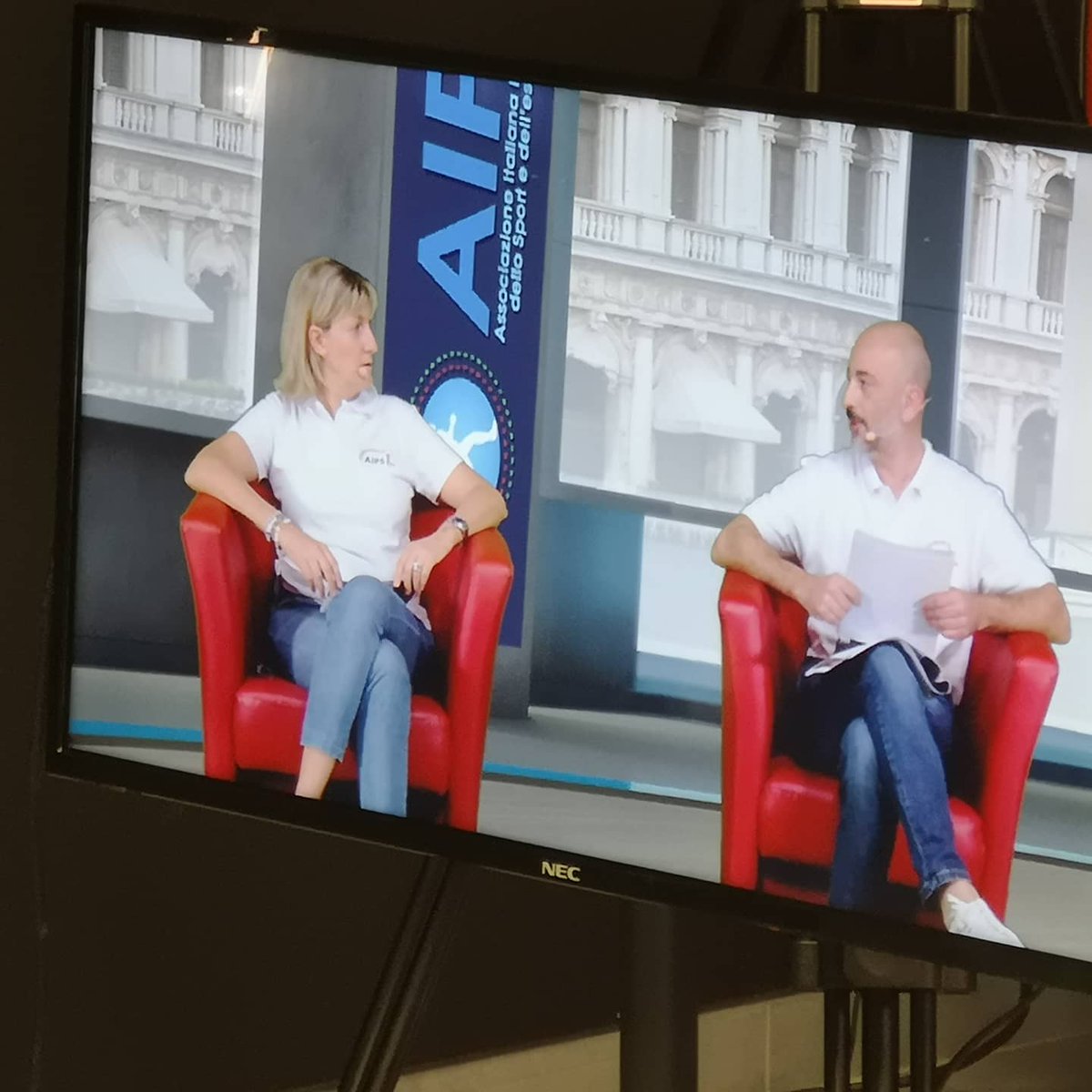 Events communication tweet media