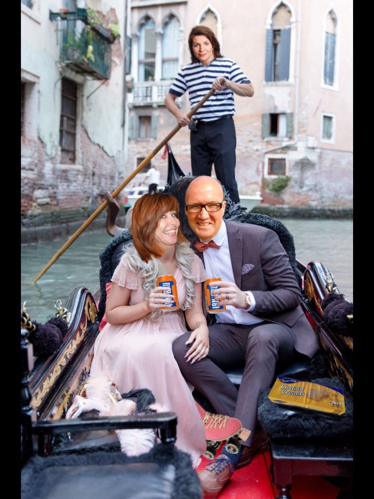 Chains444's tweet photo. @BBGRichie Richie+Kay✅ Julia Hartley Brewer✅ Iron Brew✅ Custard creams✅ Roller skates ✅ don’t test me BBG 😂 https://t.co/CRiawDYCsr