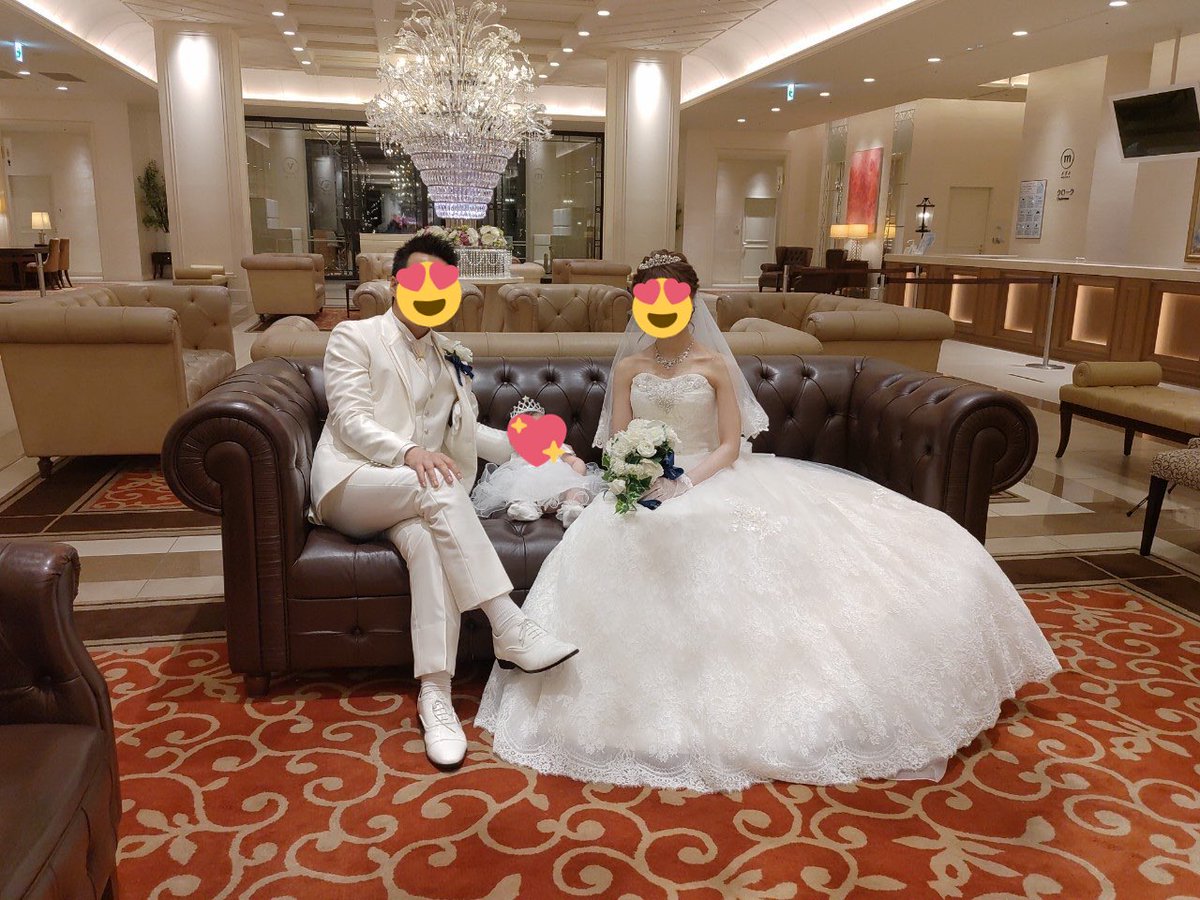 WdMarinn's tweet photo. 結婚式まで後少し！！3回目の前撮りも無事に終了しました❤︎子育てもあったのであっという間に過ぎていった。。現金ブーケ💐作ってみた！既婚者ばかりなのでお金にします💰みんな欲しいよね？笑
#現金ブーケ
#紫陽花ドレス
#ラベンダーオレリー
#アニヴェルセルみなとみらい
#前撮り
#結婚式 https://t.co/MNMiACiEGY