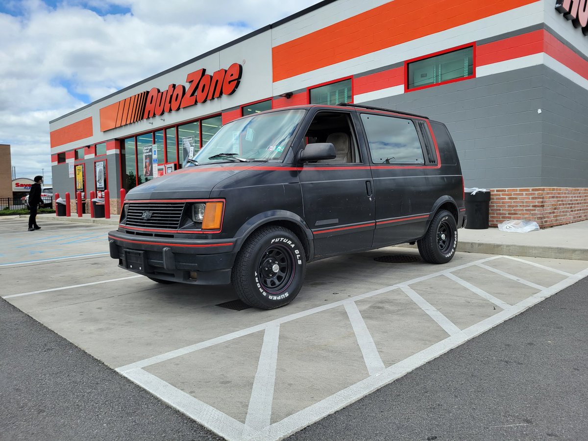 ASTRO リリイベ recently rescued and restored this 1992 Astro Rally Sport to
