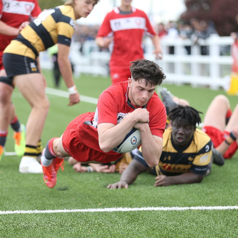 gloucesterrugby's tweet photo. 𝗨𝟭𝟴𝘀 | 🍒 𝟰𝟭 - 𝟭𝟳 🐝

Gloucester Rugby U18s continued their impressive run of form this weekend, overcoming a physical Wasps side by 41 points to 17 at Cheltenham Tigers RFC. 

Full report 👇