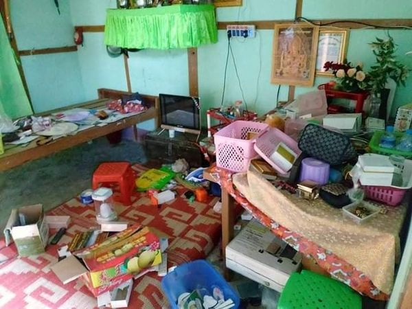 sfys_nn's tweet photo. It's reported that military terrorist council who were stationing near Myanmar Economic Bank in #Mindat raided , broke the locks and destroyed the houses of the bank staff housing inside the office campus &amp; robbed the properties of the people.
#May23Coup 
#WhatsHappeninglnMyanmar https://t.co/eeOWtpCwEt
