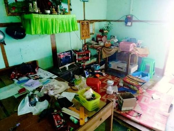sfys_nn's tweet photo. It's reported that military terrorist council who were stationing near Myanmar Economic Bank in #Mindat raided , broke the locks and destroyed the houses of the bank staff housing inside the office campus &amp; robbed the properties of the people.
#May23Coup 
#WhatsHappeninglnMyanmar https://t.co/eeOWtpCwEt