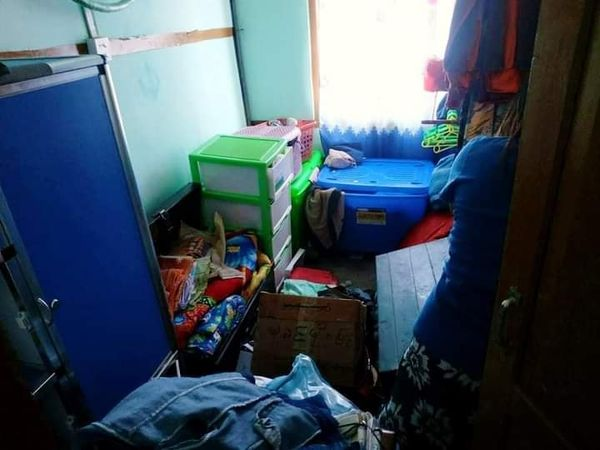 sfys_nn's tweet photo. It's reported that military terrorist council who were stationing near Myanmar Economic Bank in #Mindat raided , broke the locks and destroyed the houses of the bank staff housing inside the office campus &amp; robbed the properties of the people.
#May23Coup 
#WhatsHappeninglnMyanmar https://t.co/eeOWtpCwEt