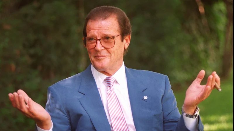 stuntcentral's tweet photo. The 4th anniversary of this wonderful man’s passing. Always remembered and never forgotten. Roger, thank you for being the best and my hero #RogerMoore #Hero #jamesbond #SimonTempler #BrettSinclair https://t.co/nQEcEMtyZR