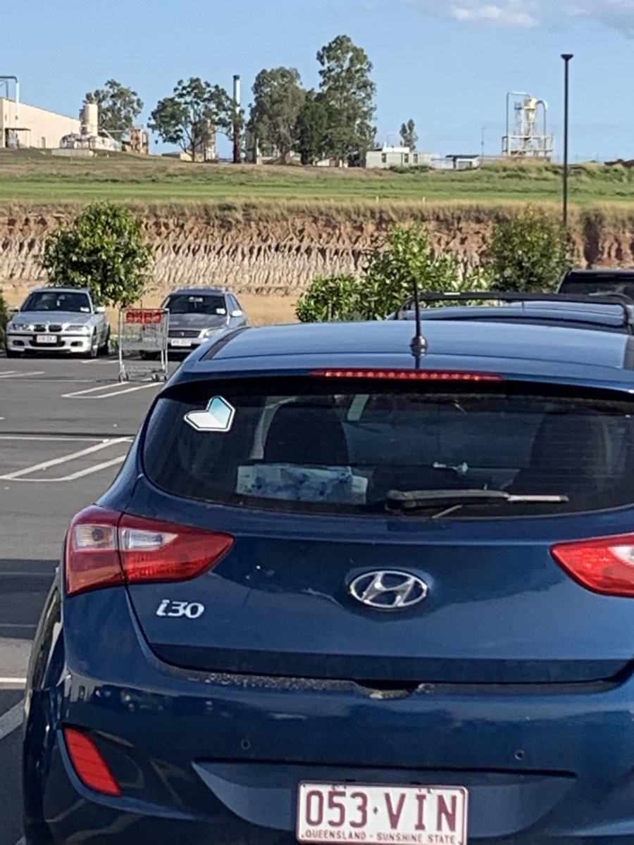 えいち 誤訳御免d Lv 23 脳ミソで蝶が舞ってるからか 日本の運転者標識の海外反応 T Co G7vgbunux1 外国で初心者マークをつける人たちw 向こうにも N 初心者 マーク l 仮免 マーク というのがあるそうな 海外ドラマでそんなの付け えいち 誤訳御免d Lv 23 脳ミソで蝶が舞ってるからか 日本の運転者標識の海外反応 T Co G7vgbunux1 外国で初心者マークをつける人たちw 向こうにも N 初心者 マーク l 仮免 マーク というのがあるそうな 海外ドラマでそんなの付け