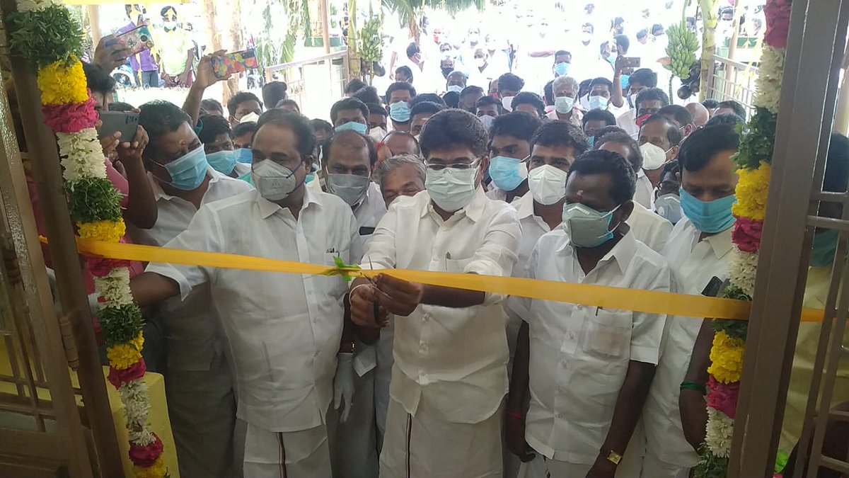 kvmuthuramaling's tweet photo. ��ரமக்குடி சட்டமன்ற உறுப்பினர் அலுவலக திறப்பு விழாவில் பரமக்குடி சட்டமன்ற உறுப்பினர் செ.முருகேசன்.MLA அவர்களுடன் மாநில, மாவட்ட நிர்வாகிகள். https://t.co/o8UiKbiag2
