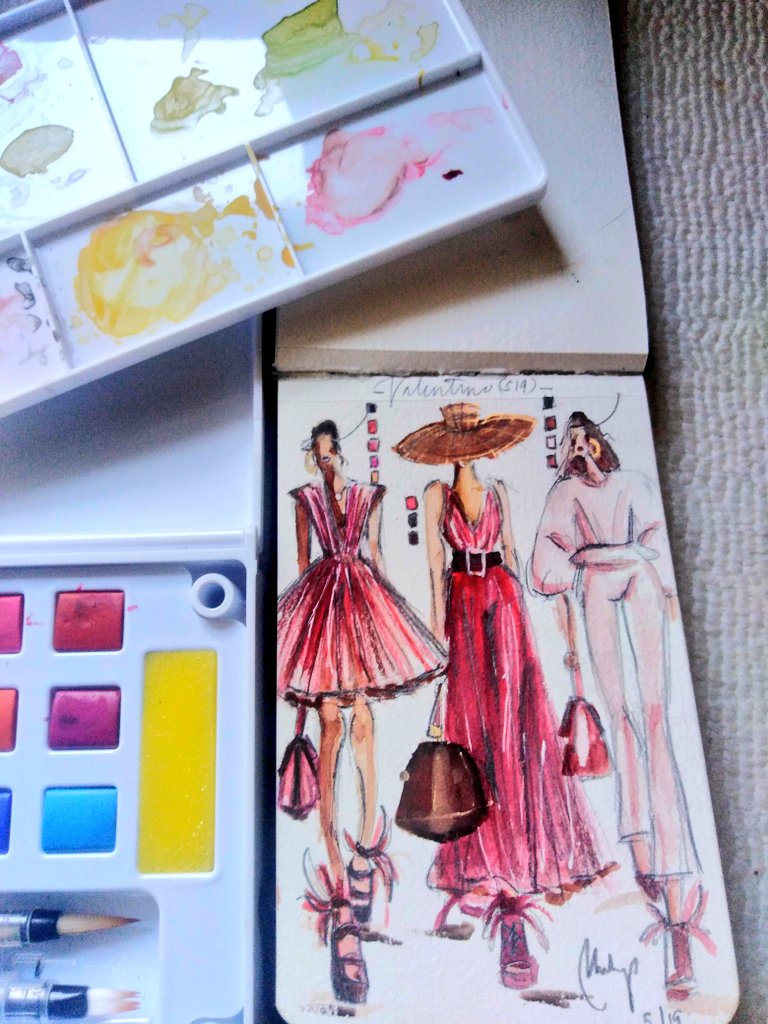 vvviviene's tweet photo. VALENTINO S19 COLLECTION
#PRACTICE4
#watercolorpainting
#Valentino
#artph
#ArtistOnTwitter https://t.co/CBiN0LACnK