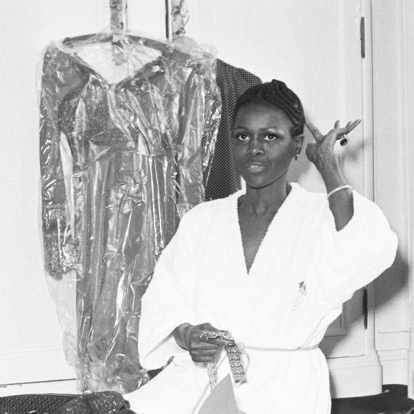 Cicely Tyson in her Paris Hotel room (February28th 1973) Photographer: Jean-Claude Deutsch