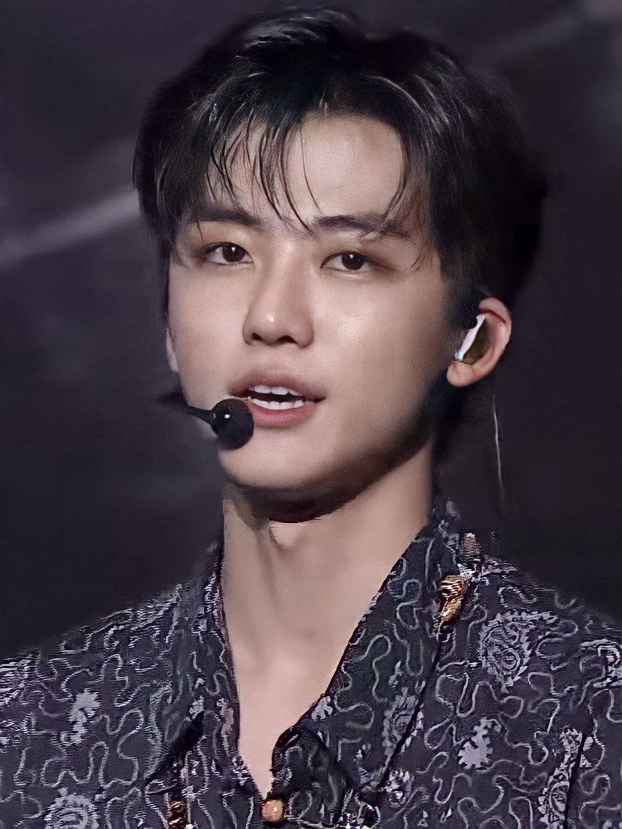 หล่อแบบหาที่ลงไม่ได้ ขึ้นแล้วขึ้นสุด ห้ามลงอีกเลย