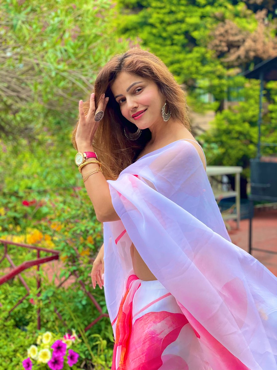 RubiDilaik's tweet photo. Ruby Red ❤️..... https://t.co/MAz4NhWls6