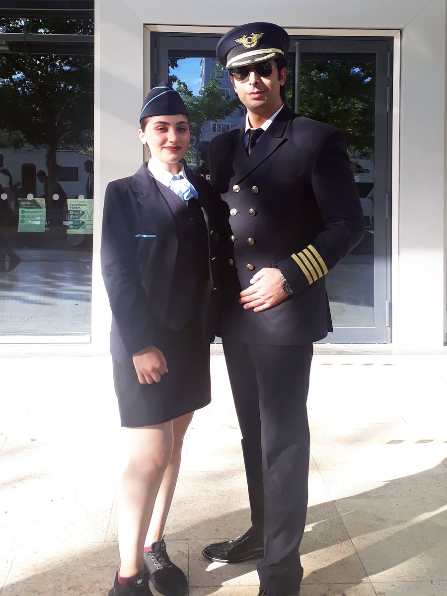 ozgurdemiiir's tweet photo. Teşkilat Dizisi Seti
Kaptan Pilotunuz ve Hostes Hanımefendi ile Birlikte Dizi Seti Hatırası.
.
.
.
.
#teşkilat #teşkilatdizi #teskilat #teşkilatdizi #denizbaysal #çağlarertuğrul #mesutakusta #kaptanpilot #ezgisenler #teşkilattrtdizi #trtdizi #teşkilatdizisi #özgürdemir #Pilot https://t.co/7mjDpWdoJg