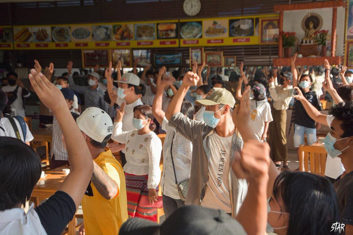 The powerful crowd of Mandalay Coalition Strike staged a strike at a teashop chanting anti-coup slogans. Under the coup, even morning teatime becomes our revolution time to show our opposition of military regime. #May23Coup #WhatsHappeningInMyanmar