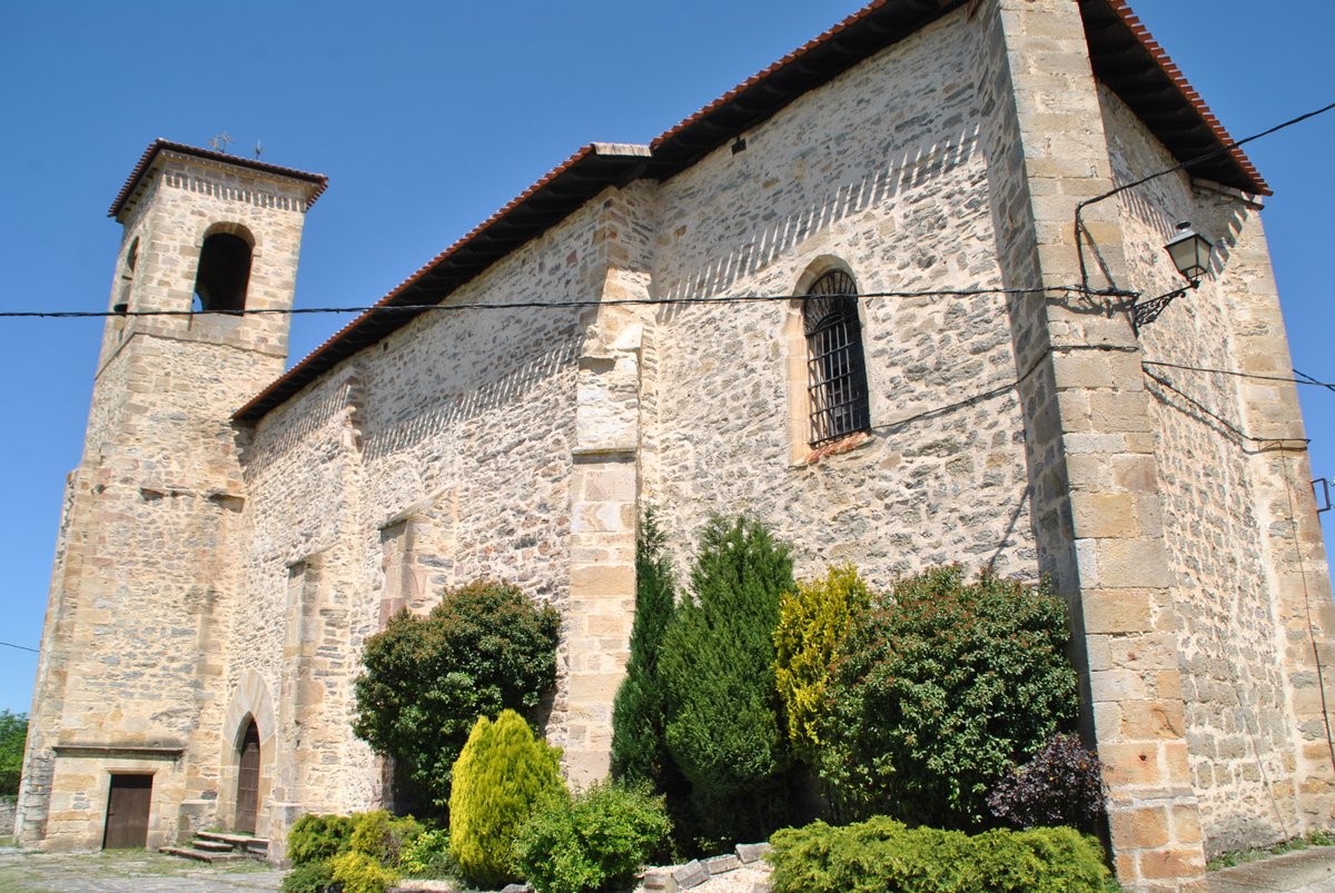 PatrimonioAlava's tweet photo. #Eribe. La final de la Primera Guerra Carlista el General #Varea mandó quemar la iglesia de #SanMartín, quemándose todos los archivos. #Álava
Foto: @i_euskadi https://t.co/zqFtIDGhLw