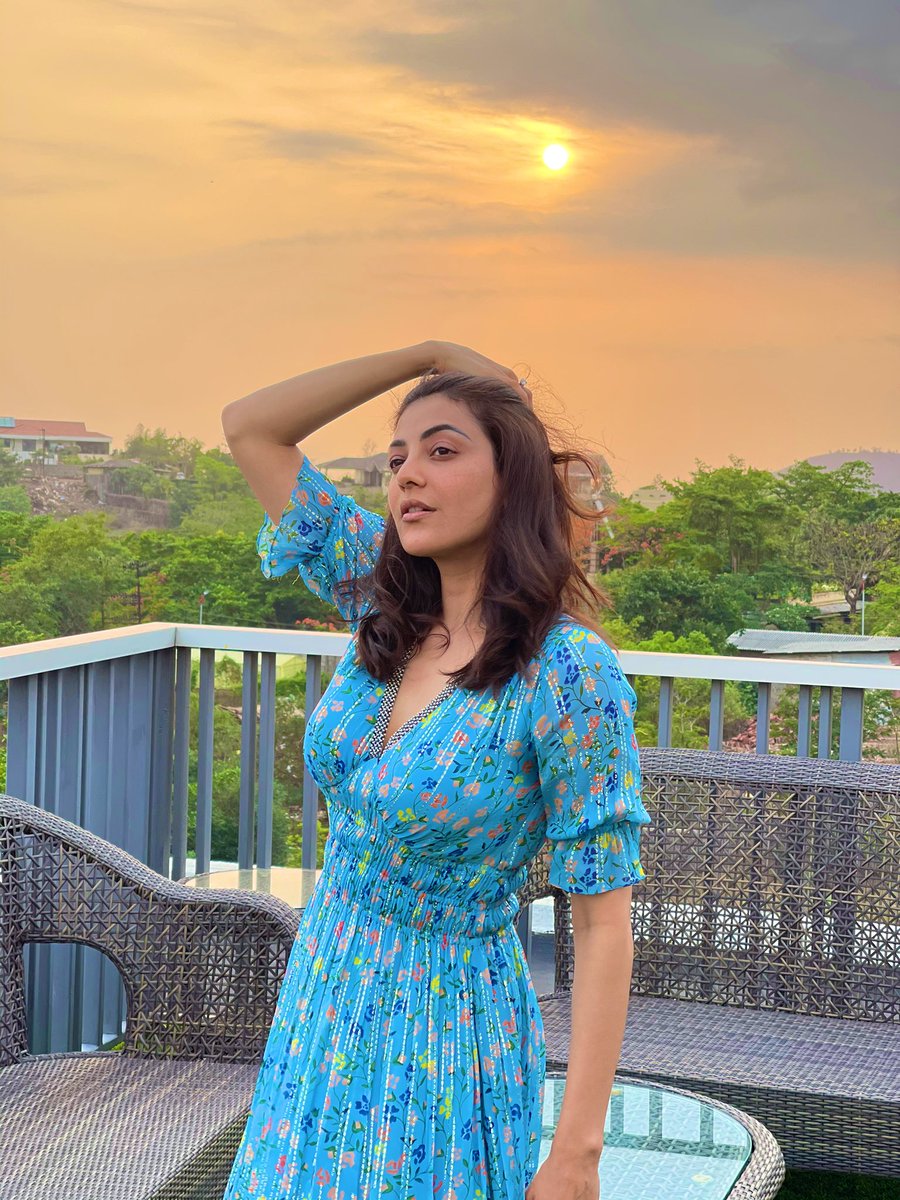 MsKajalAggarwal's tweet photo. #Findingthesilverlining #gratitude #sunshineinmypocket ☀️ https://t.co/yuVZpaCriX