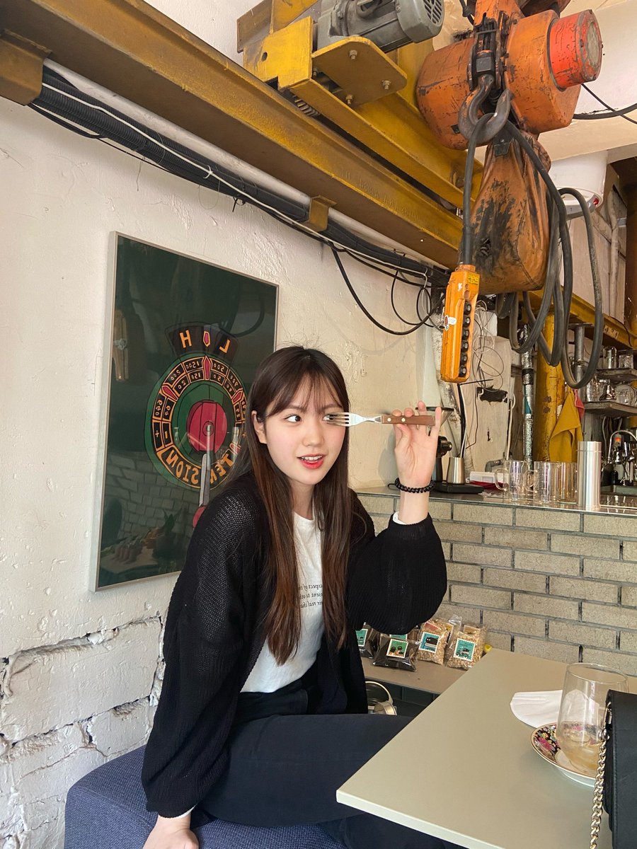 thinkofsumin's tweet image. 