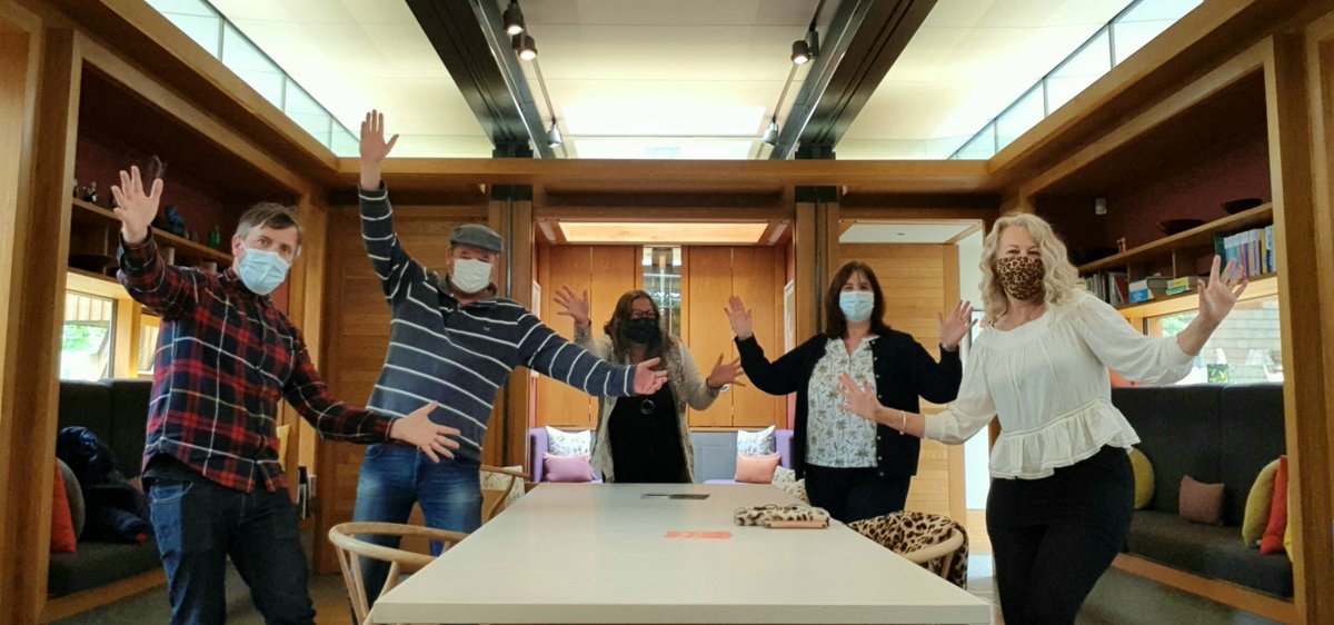 KimCypher's tweet photo. It was great to meet the team at @maggieschelt. It's jazz hands all round for our #fundraising project. New song 'Bring your own sunshine' coming soon for @MaggiesCentres!
https://t.co/9RCehgUtYh
@bdlenz @chunfkong @JJLVAudioProd @zharmston @PatRedmond13
#fundraiser https://t.co/hZcIaVMc3J