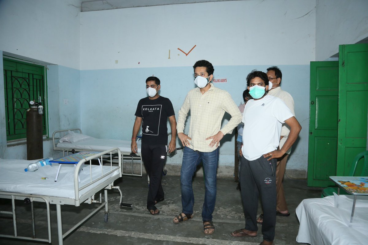 hedsngo's tweet photo. We have now set up one more safe house/oxygen support centre in Dumdum Park,north Kolkata. This facility was inaugurated yesterday. We have 10 beds here. The helplines remain the same. We’re just a call away. #Citizensresponse
@paramspeak @aroyfloyd @Tanmoy_Fetsu @piya_unturned https://t.co/prJ97uvtRy