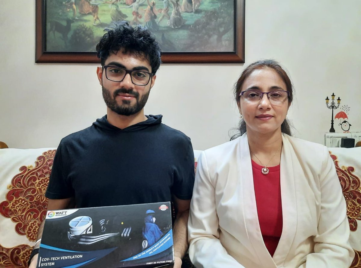 PIBMumbai's tweet photo. #Healthcare Workers get 'cool' #PPE Kits

'Cov-Tech Ventilation System' is like sitting under the fan while you are inside the PPE 

- Nihaal Singh Adarsh, a 19-year old
student innovator from #Mumbai

Read how his mother's struggle inspired him 👉https://t.co/JfxoAiuahI https://t.co/9Z6zulj0h4