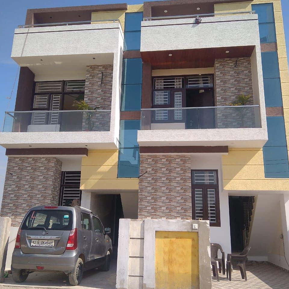 3BHk,100 square yeard JDA approved Loneble ready to shift villa@56 lac only at jagatpura Jaipur
Gouri Realtors 
Amit Gothwal
9414293541
#GouriRealtors #AmitGothwal #3bhkVillas #Jagatpuara #Jaipur #India #propertyjaipur #rajasthan
