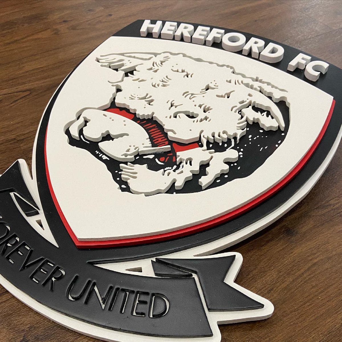 beatondesigns's tweet photo. Hereford FC
#herefordfc #hereford #herefordshire #foreverunited #bull #herefordcows #herefordshirecountrylife #herefordcattle #herefordshirelife #nationalleague #bedroomdesign #nonleague #home #scrollsawing #scrollart #scrollsawartist #scrollsawproject #woodworking #Wembley https://t.co/c8qayB1Pzy