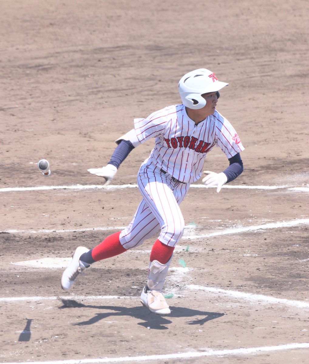 2199takayu1's tweet photo. 2021年 5月23日  刈谷球場
愛産大三河 100 000 034=8
豊　　　川 000 111 000=3
愛産大三河9回四連打で突き放し
勝負を決めた。
全三河大会ベスト4へ。
#高校野球　#豊川　#愛産大三河 https://t.co/tub1BGeqDN