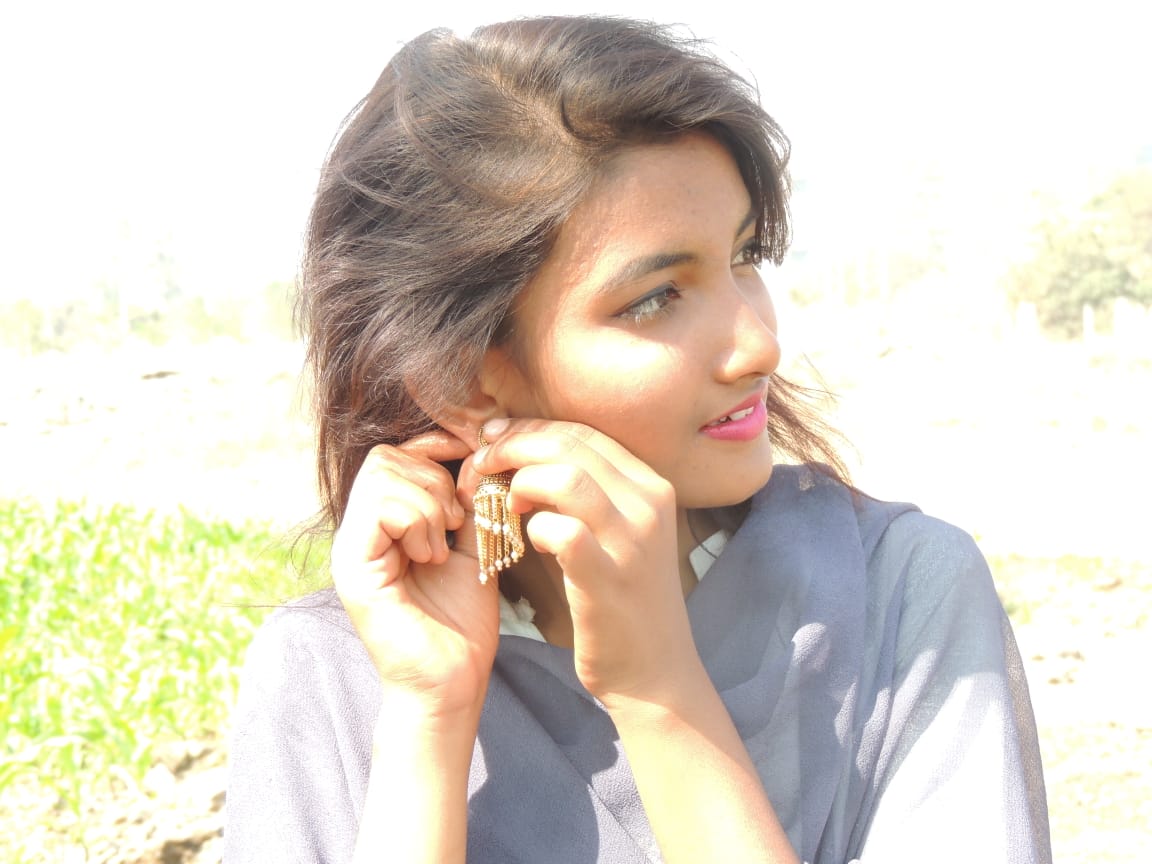 gadekar_mohini's tweet photo. Caption?? https://t.co/NCPTPhOt8C