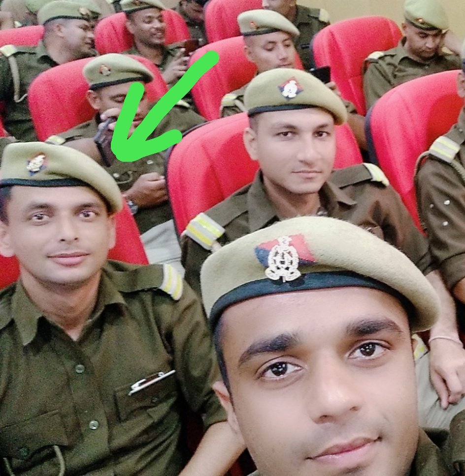 ankityadavji21's tweet photo. #upsi_2016
PTC सीतापुर से प्रशिक्षु SI  शशांक कोरोना से जंग हार गए इन्होंने पुलिस विभाग में एक साल की ट्रेनिंग के बाद नियुक्ति का जो सपना देखा वो इस सुस्त न्याय व्यवस्था के कारण साकार न हो सका
@myogiadityanath @Aamitabh2 @dgpup @aajtak @ndtv @yadavakhilesh https://t.co/JIEVShbHf1 https://t.co/1eGLfwdgLN