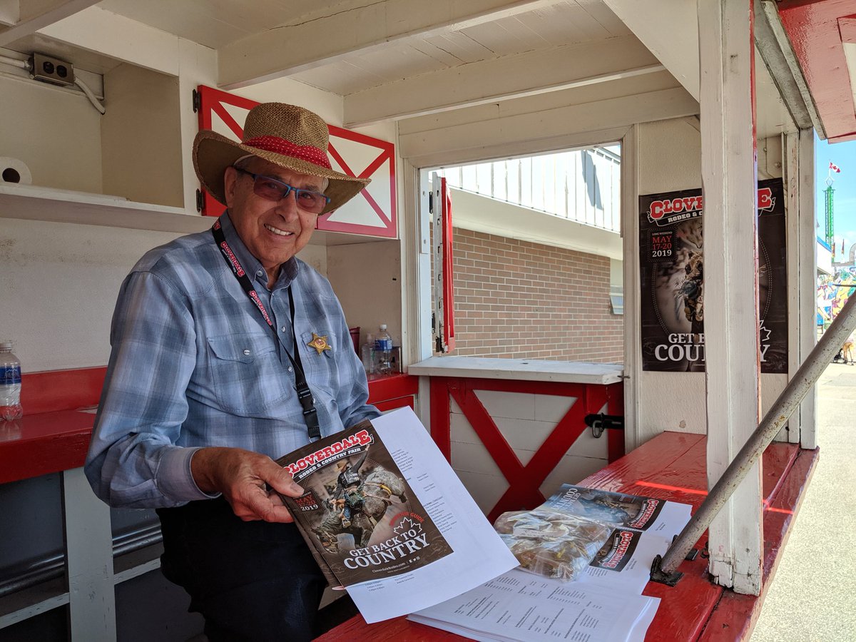 CloverdaleRodeo's tweet photo. #RodeoSpotlight: Every year we have an amazing team of volunteers who make the Rodeo possible. We simply would not be able to do it without them. A volunteer run event from the very beginning, in 2019 we had around 300 youth and adult volunteers involved in #rodeoweekend. https://t.co/uo1L9dHZUD