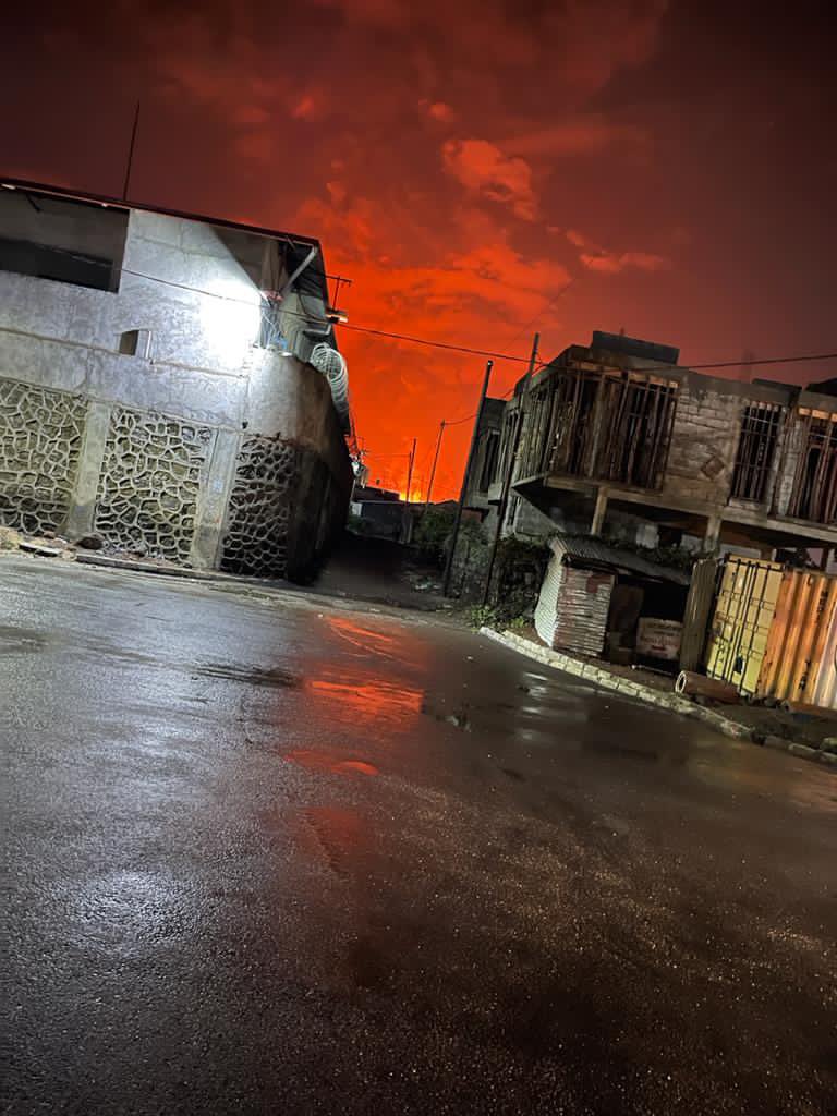 Nos pensées et prières sont tournées vers nos compatriotes de Goma touchés par l’irruption du Volcan #Nyiragongo qui a quitté son lit hier dans la soirée! #rdcinfo #RDC #Goma #volcano