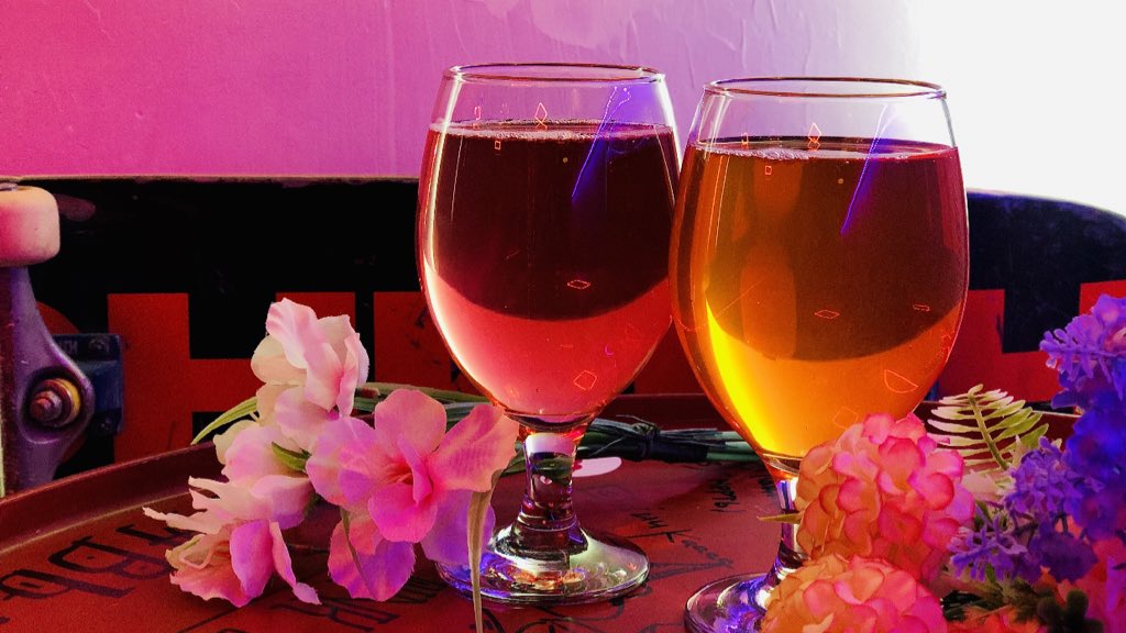 Подарим 2 бокала пшенички + порцию крылышек

делай рт и жми фав ❤️

сегодня весь вечер акция на сидр и пшеничку🔥