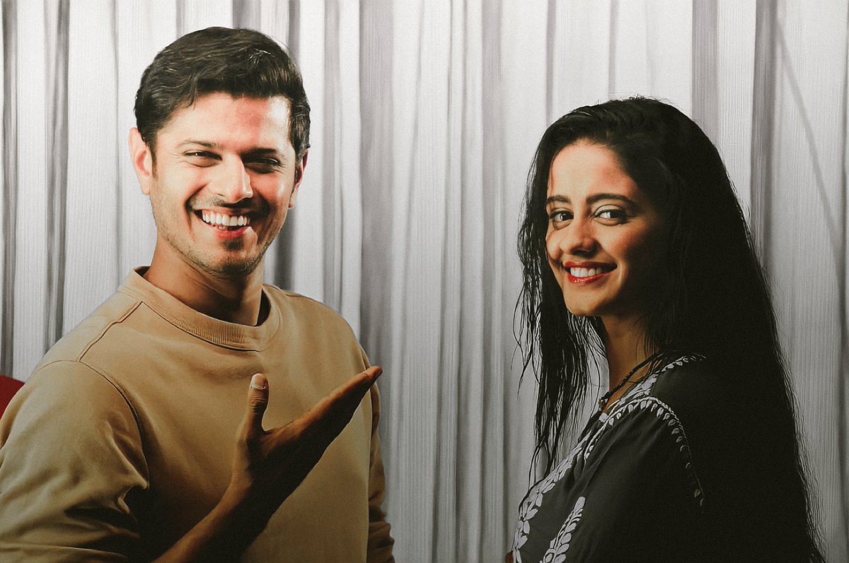 random_fangurl's tweet photo. Pyaare log offscreen after so long 🥺😍💖

Bless their smiles 😍🧿

#SaiRat  
#GhumHaiKisikeyPyaarMeiin https://t.co/eECWWNEgzm