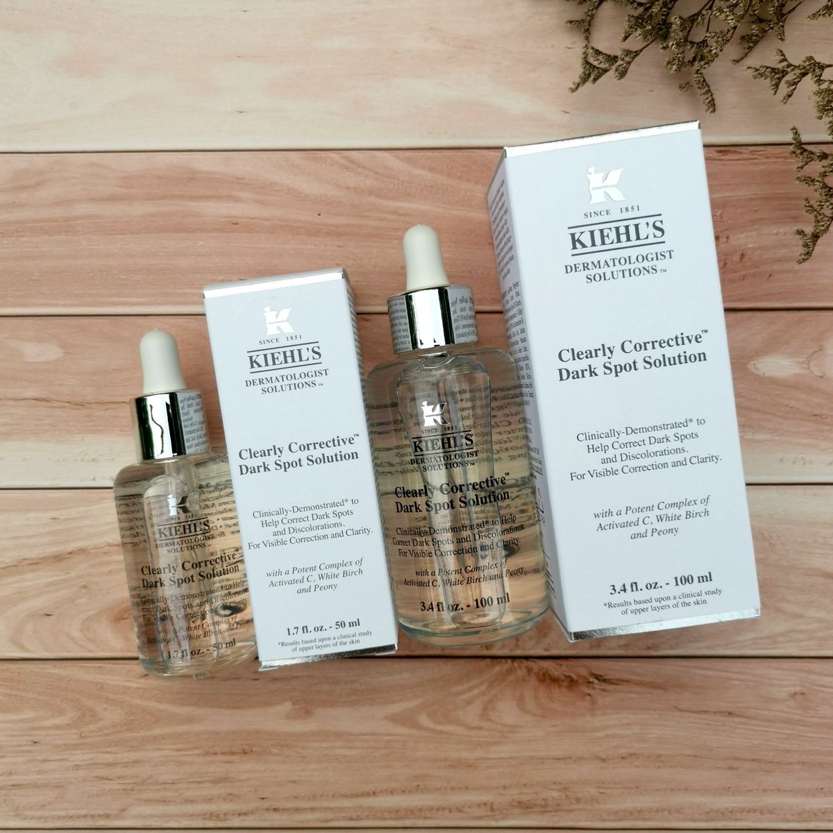 FLEEBO12's tweet photo. #พร้อมส่ง 
Kiehl's Clearly Corrective�� Dark Spot Solution 

เซรั่มลดจุดด่างดำ รอยดำรอยแดงจากสิว ใช้เเล้วหน้าใส
 
50 ml 1850 บาท 
100 ml 2790 บาท
#KiehlsThailand #skincare #ราคาส่ง #รับตัวแทน https://t.co/J884I1uT9p