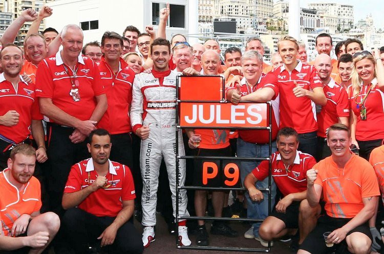 f1forkidz's tweet photo. Before we go into Saint Devote, take a moment to remember 3 Monaco residents and ACM members, who can’t be with us today but will be watching from above the chapel where they were laid to rest: @AnthoineH, @Jules_Bianchi &amp; Papa Smurf aka John Button! #F1 #F2 #MonacoGP #AH22 #JB22 https://t.co/ict5BSbETb