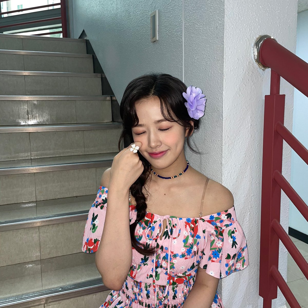 STARSHIPent's tweet photo. [#안유진]
210523 #SBS #인기가요 완료 💕

트로피칼 트로피칼 🌴🍍
유진이와 함께해서 여행보다
들뜨고 행복했던 일요일! 🏖
청량상큼 비주얼 열일 하느라
바쁘다 바빠 지니가요 🏃‍♀️🏃

#유진 #ユジン #ANYUJIN https://t.co/B93o1Kwdhi