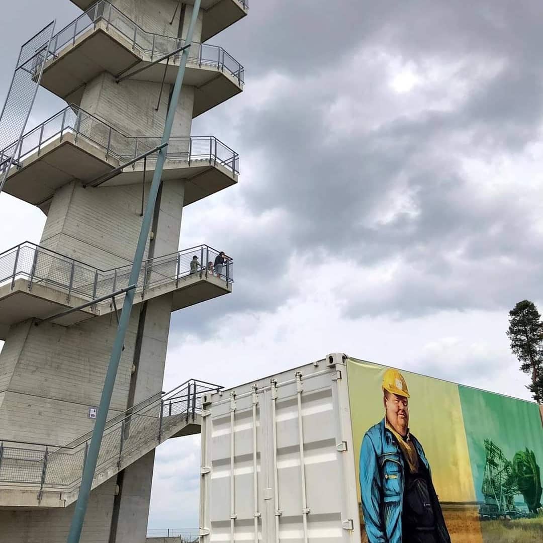 Die 》SchauBox《am Cottbuser Ostsee ist wieder offen. Wenn euch eure Pfingsttour also in Richtung Merzdorfer Aussichtsturm führt, dann werft doch mal einen Blick hinein. #cottbus #cottbuserostsee #pfingsten #lausitz #cottbusundumgebung