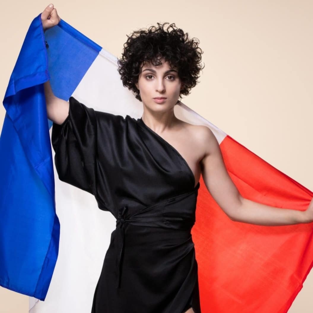 bernard_montiel's tweet photo. Bravo @Babpravi nous sommes fiers🇲🇫🇲🇫🇲🇫 grâce à toi ! Voilà !!!❤❤❤ @EurovisionF2 @bernstephane #laurenceboccolini @AlexRedde @stephanesg @DelphineErnotte @France2tv en tête des audiences hier soir ! Bravo 🎶🇲🇫❤🙏👍 https://t.co/bEOtz0hNTM