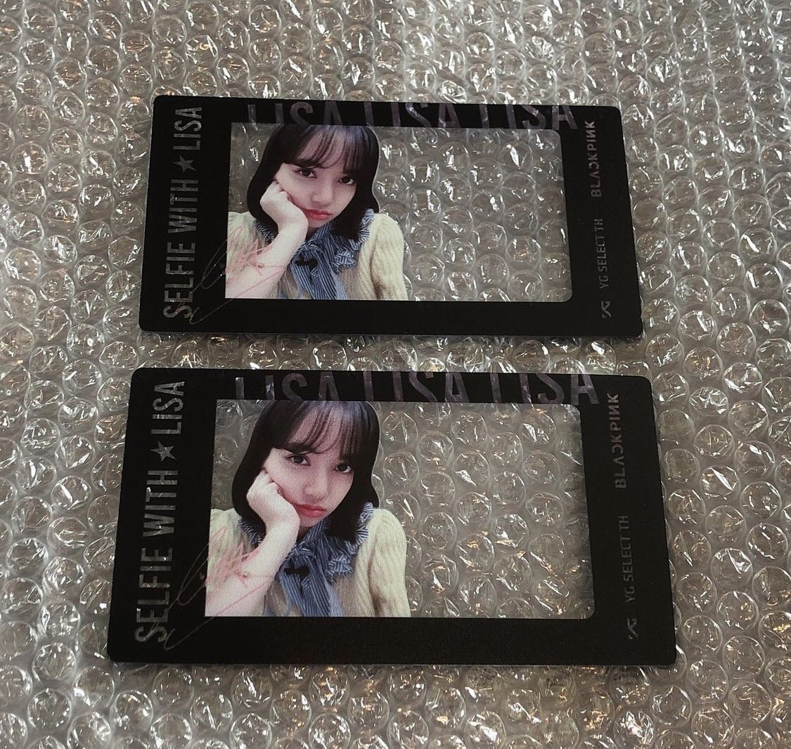 OverseasSp's tweet photo. WTS //  0327 LISA Second Yg Th Benefits 

Price: 20$ /each 

🛫 Shipping not included 
✅ Shipping Worldwide 

#BLACKPINK #JISOO #JENNIE  #블랙핑크양도 #ROSÉ    #LISA   #LALISA
#blackpinktrade #blackpinktrades #blackpinksell #BLACKPINKwts #BLACKPINKselling https://t.co/l30fh7lVcl