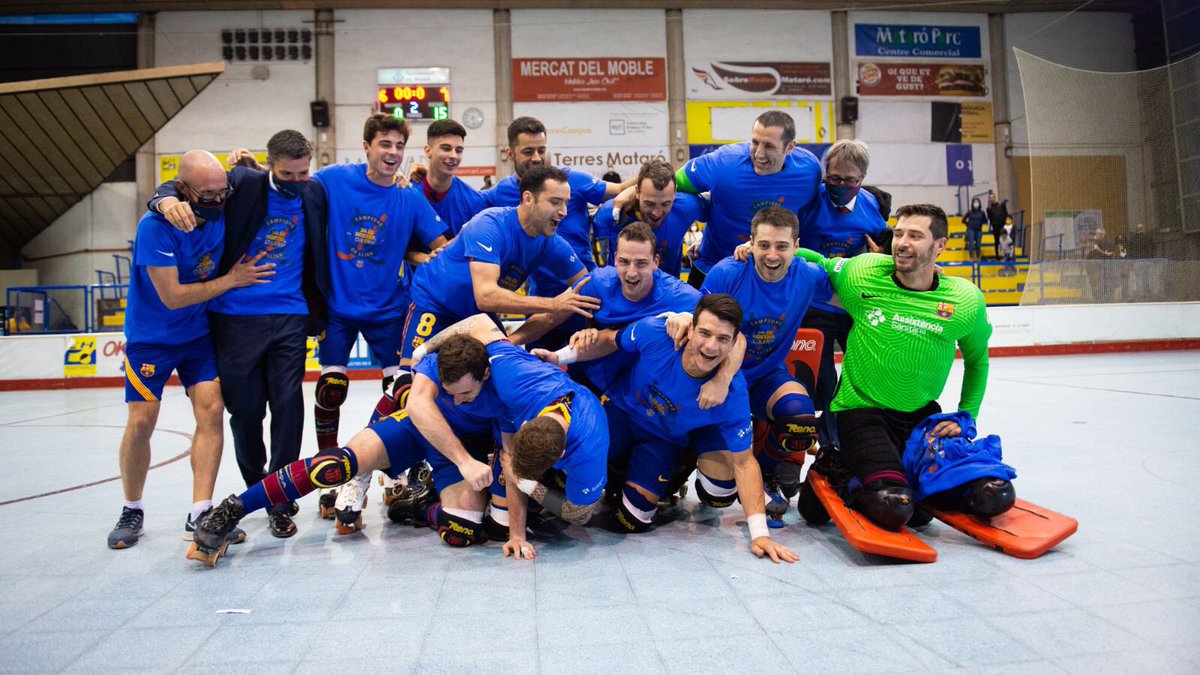 DanielFrenandez's tweet photo. #OKLliga 🏆

Com sempre, els més propers saben el preu d’aquesta foto, sembla poc i no ho és, gràcies per aguantar-ho. Temporada intensa, temporada eterna 🙏🏽🙏🏽🙏🏽 https://t.co/joFTQP05P4