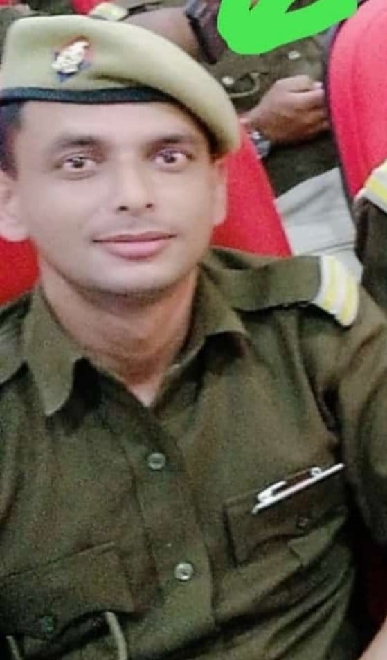 Dev_69696's tweet photo. कृपया सरकार और पुलिस विभाग प्रशिक्षु सब इंस्पेक्टर शशांक चौधरी के परिवार को आर्थिक मदद और सरकारी नौकरी भी प्रदान करे..🙏  R.I.P. #Justice_For_Shashank
#UPSI_2016

@myogioffice @myogiadityanath @UPGovt @CMOfficeUP @homeupgov @Uppolice @narendramodi @News18UP @meerutpolice https://t.co/ryToOXJ4Is