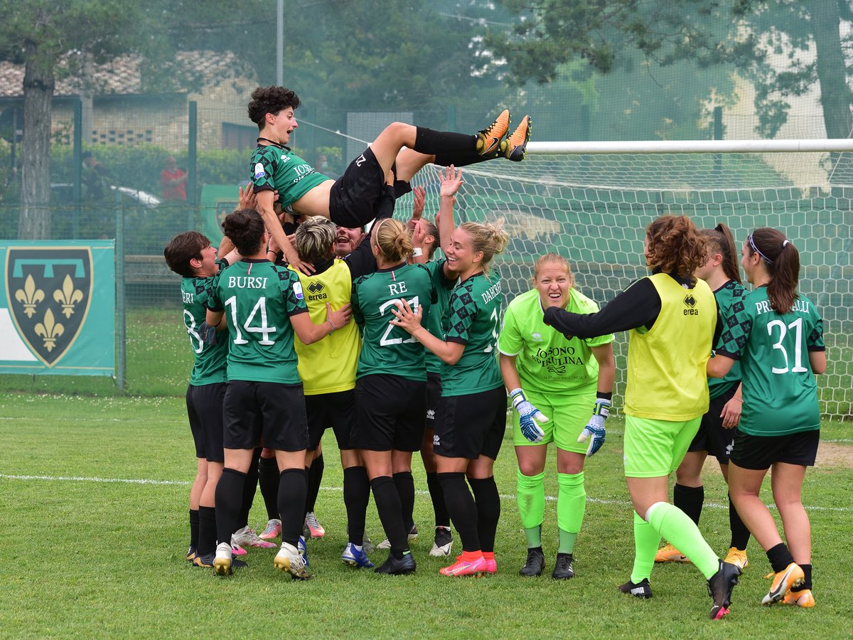 ⚽ 22° Giornata
🆚 Pink Bari
🏟 Stadio "Santa Lucia" - San Gimignano
📷 Photo Credit Niccolò Parigini

Fotogallery completa su florentiasangimignano.it/san-gimignano-…

#èunicaalmondo
#sangimignano #calciofemminile #serieafemminile