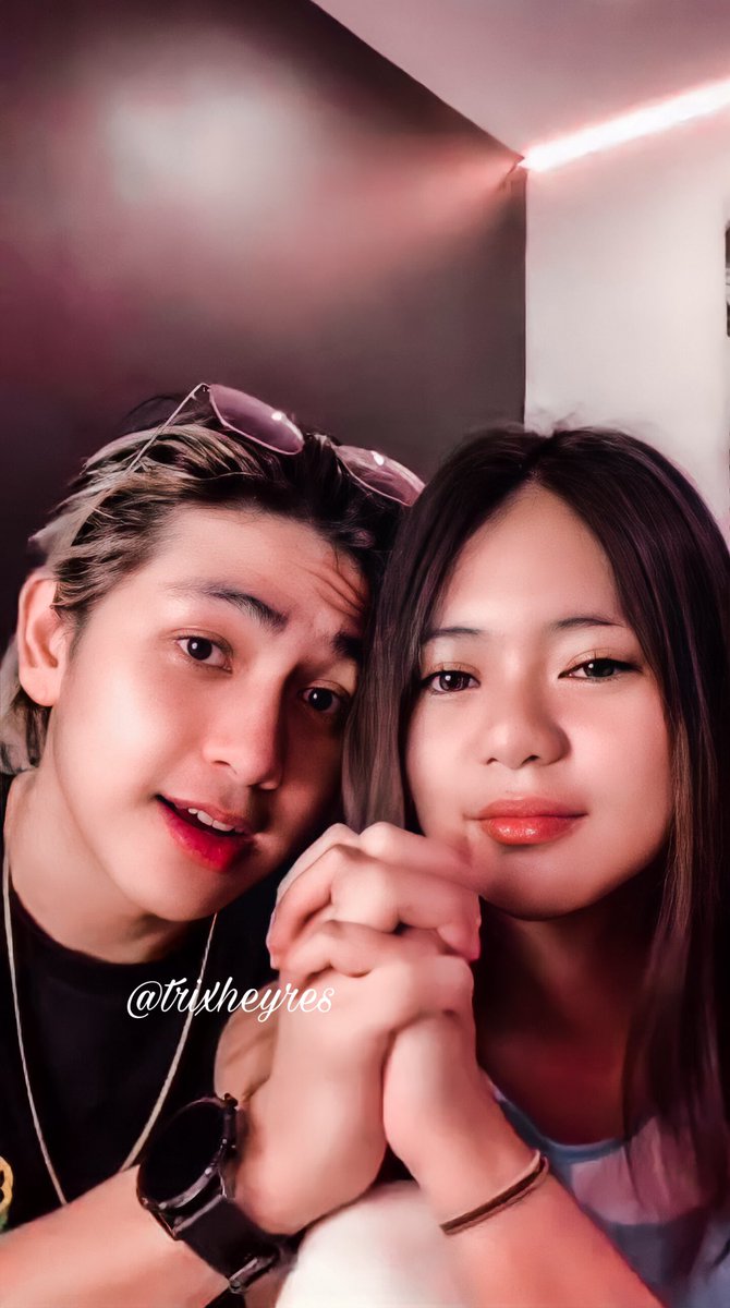 trixheyres_'s tweet photo. Magkahawak ang kamay at sabay na tutuparin pangarap sa buhay at magkahawak kamay na lalaban. 

@eyaborja @franzmiaco11

 #FRANZEYAFIRSTVLOG https://t.co/wobYqcuuWe