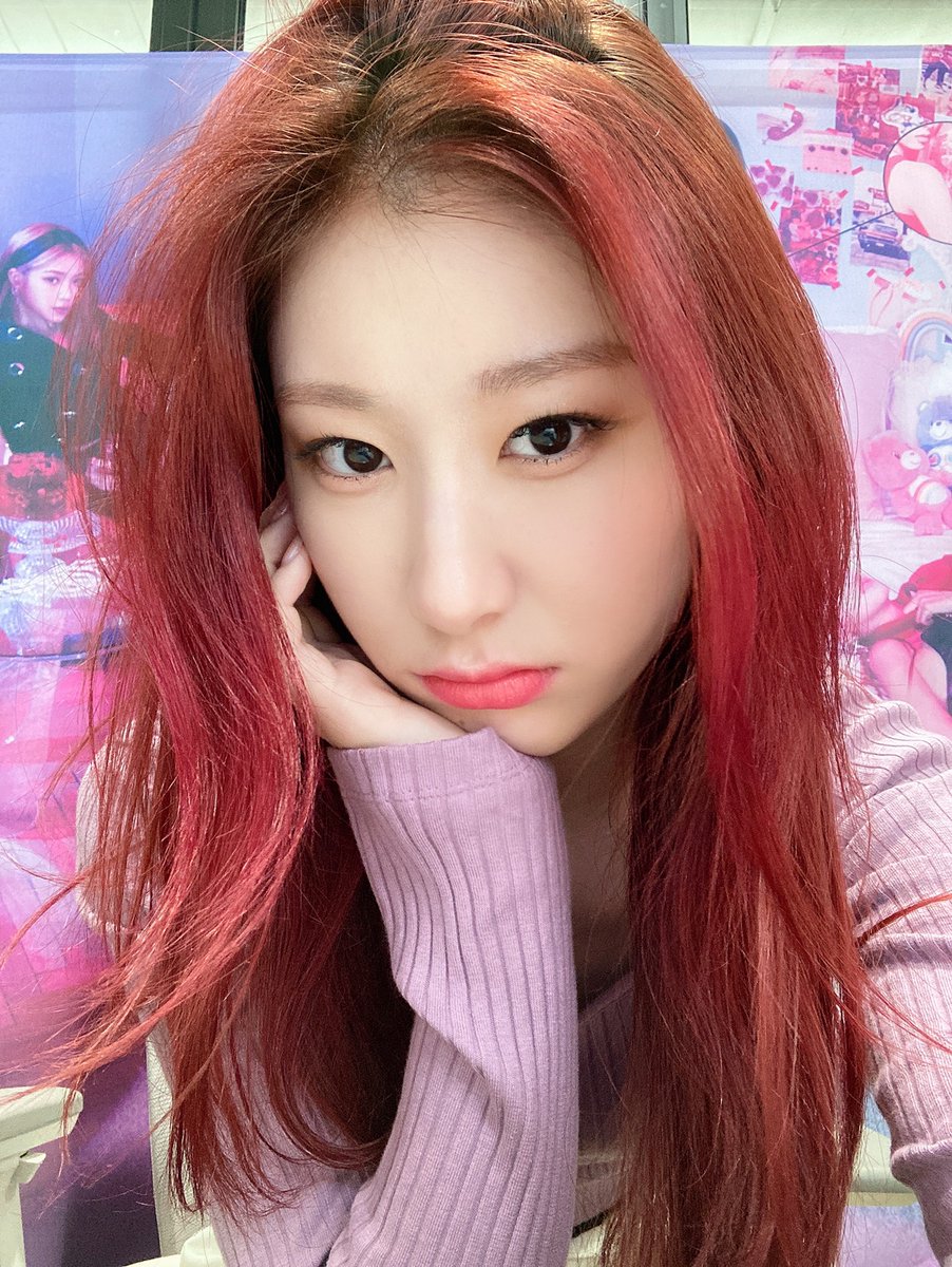 ITZY tweet media