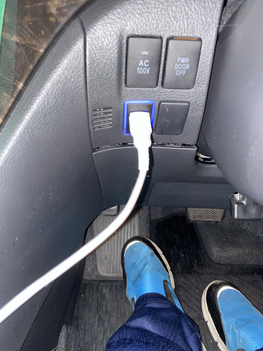 carconnection_'s tweet photo. 20アルファードに
前後ドライブレコーダー、USB増設しました。
ご依頼ありがとうございました。
#アルファード　#カーコネクション
#ドライブレコーダー https://t.co/7aKjrjazeX