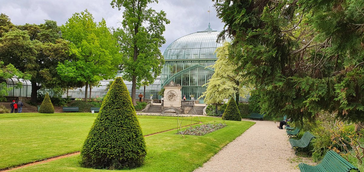 Archi_BoulBi's tweet photo. Le Jardin des Serres d'Auteuil- valeur sûre pour architecture, nature et connaissance. 
#SerresdAuteuil #JardinBotanique #weekend #weekendvibes #architecture #sundayvibes #France #Paris #GrandParis #BoulogneBillancourt #RolandGarros https://t.co/1C9Z4r8kBy
