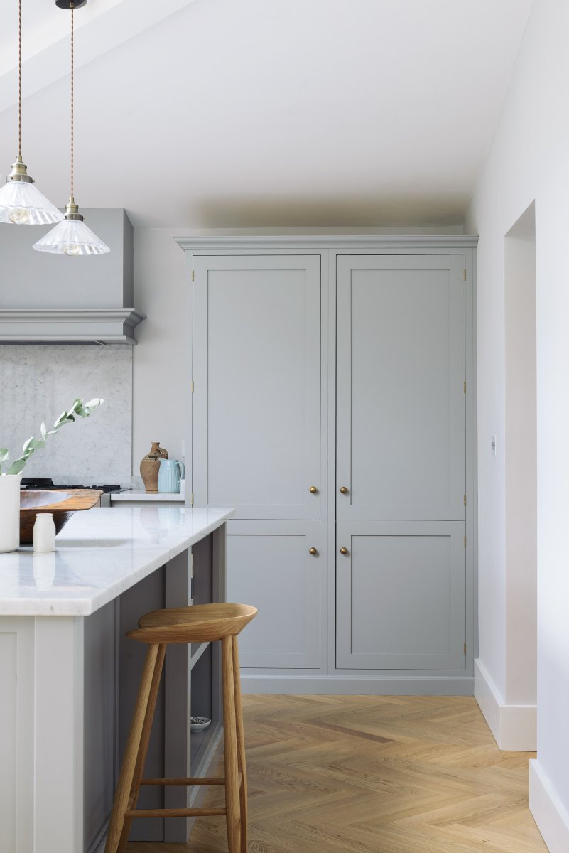 deVOLKitchens's tweet photo. We might be biased, but we're pretty sure our Bum Stool is the comfiest wooden stool you'll ever sit on. A seat made from elm, legs made from oak and support all around, the dream!
Taker a closer look here - https://t.co/kQeBw9OTYH #WoodenStool #ComfyDesign https://t.co/9yvKzDZB0p