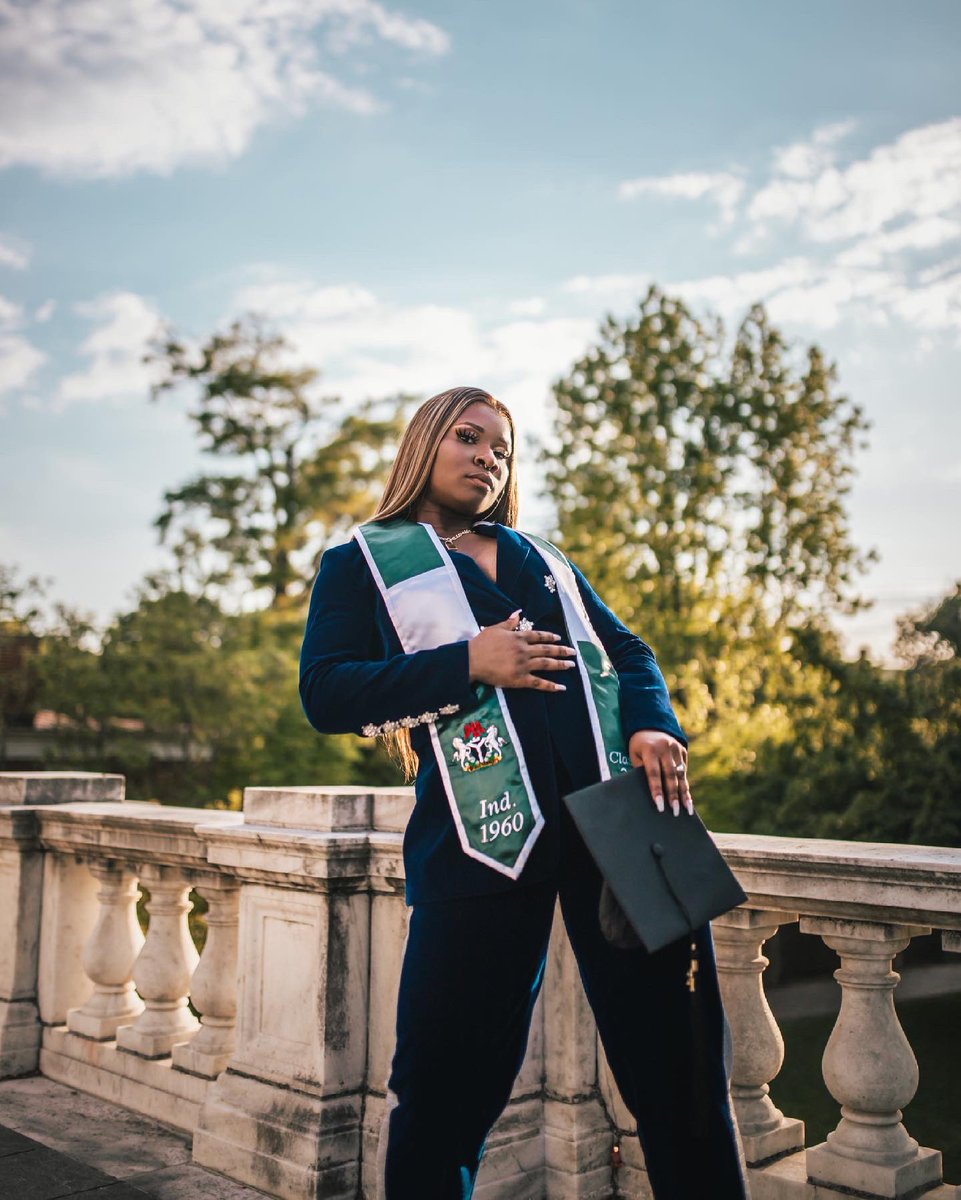 zeanna_2's tweet photo. Is a wrap on the college tour from THEE University of Virginia #gradszn https://t.co/TmXkAgrM5i